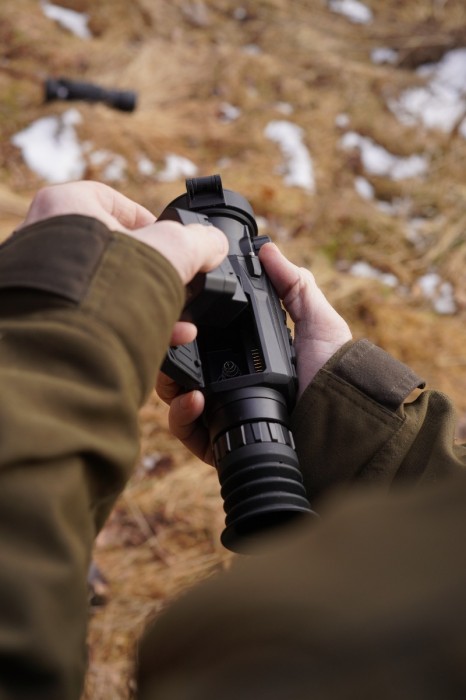 HIKMICRO Thunder 2.0 TH35 3.0x 35mm 20mK 384×288px 12µm Smart Thermal Weapon Scope with Rail - Image 6